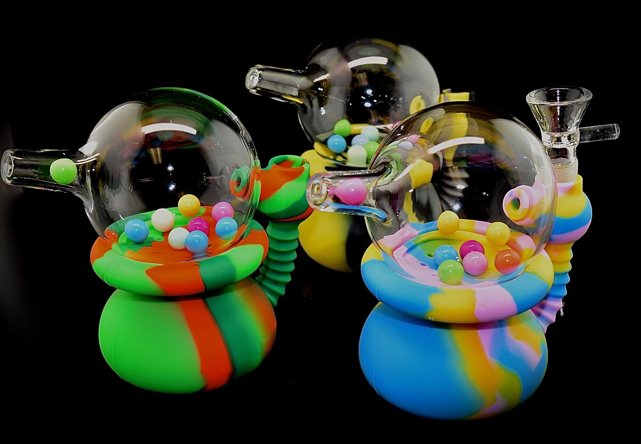 Bubble Gum- SILICONE WATER PIPE WITH GLASS BOWL + GLASS COVER -SRS912 - The Society 